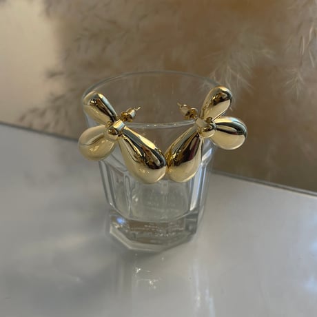 2405PR0712 / Plump flower motif pierce （Gold）