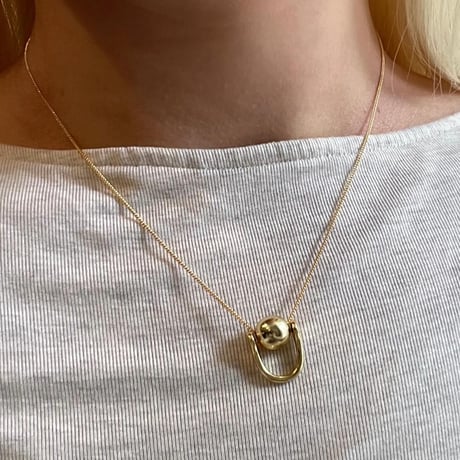 2401NC0228 / Nuance curve ball Necklace（Gold）