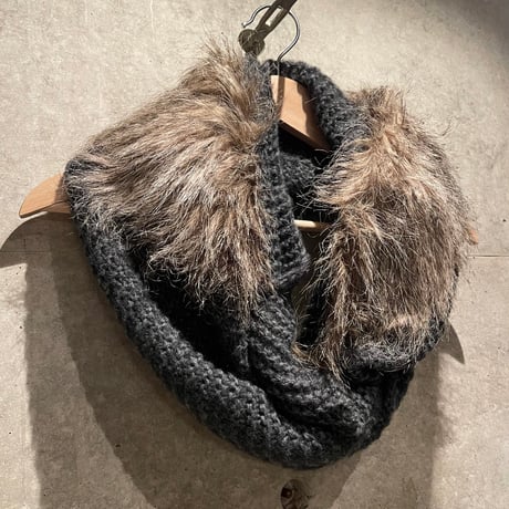 2411GS023(S)/ Knit fur Stall (Gray)