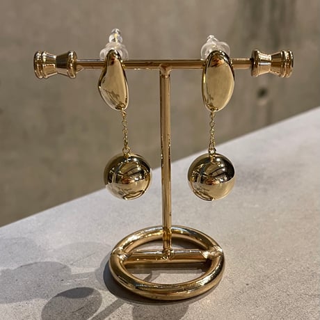 2410PR0729 / Asymmetry beans ball pierce（Gold）