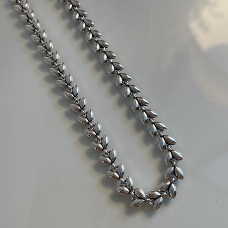 2404NC0244 / Leaf motif chain necklace（Silver）