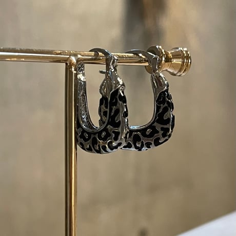 2511PR0831 / Leopard hoop Pierce（Silver）