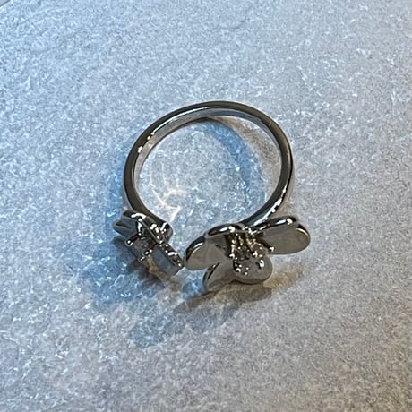 2506RG0639 / Asymmetry stone flower ring（Silver）