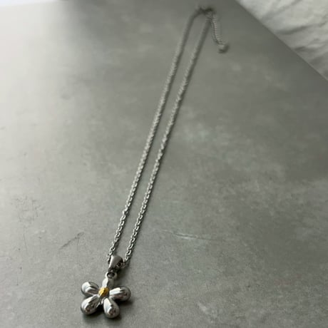 2605NC0387 / Flower motif Necklace（Silver）