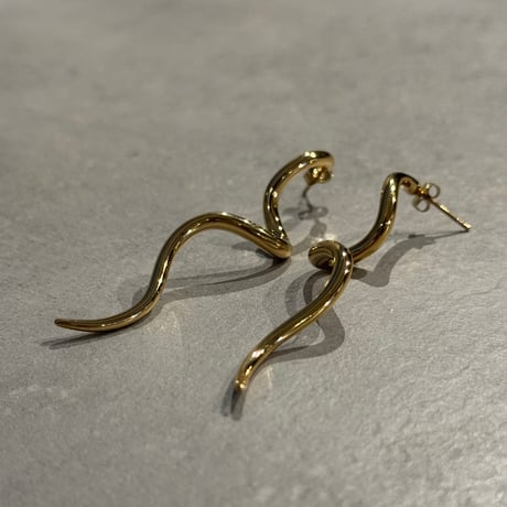 2501PR0745 / long wave twist pierce（Gold）