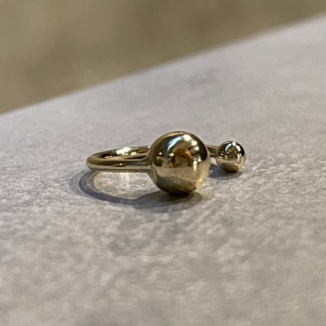 2505EC027 / Mini ball Earcuff（Gold）