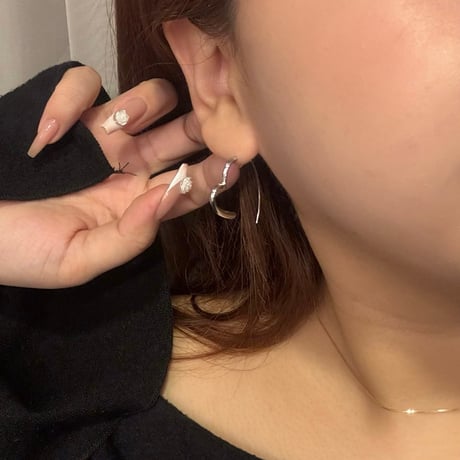 2410PR0727 / heart line hoop pierce（Silver）