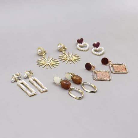 rhombus Rhinestone Drop Design Earrings（Gold） /  2112_ER090