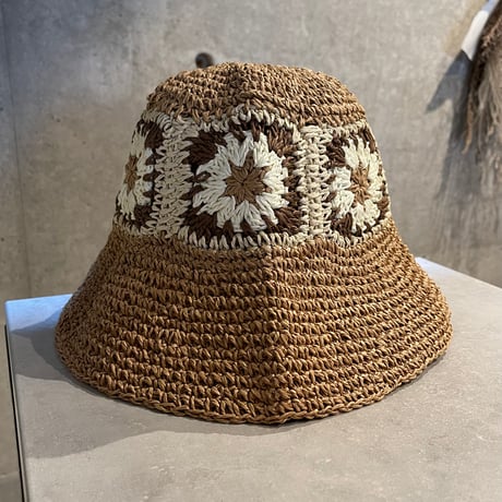 2406HW0038(S)/ Flower crochet Hat（Camel）
