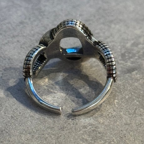2512RG0717 / Oval line Snake ring（Silver）