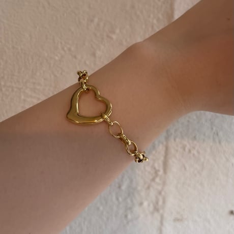 2606BR0141 / Heart motif chain Bracelet（Gold）