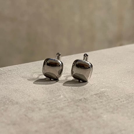 2403PR0666 / Mini square round Pierce（Silver）