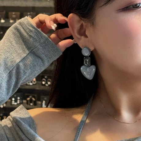 2410PR0728 / Heart crystal pierce（Gray）