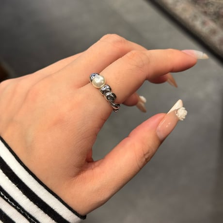 2410RG0526 / Twist center pearl ring（Silver）