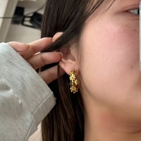 2603PR0841 / Flower hoop pierce（Gold）