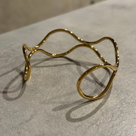 2511BR0106 /Oval Wave Bangle（Gold）