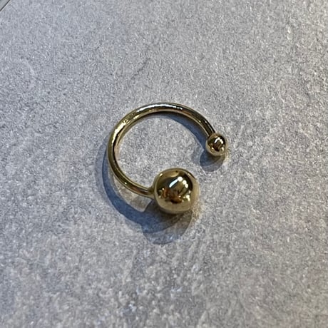 2505EC027 / Mini ball Earcuff（Gold）