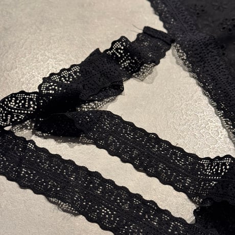 2621GS064(S)/ large triangle scarf（Black）