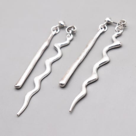Metal Wave Geometry Line Pierce（Silver） / 2109_PR0271