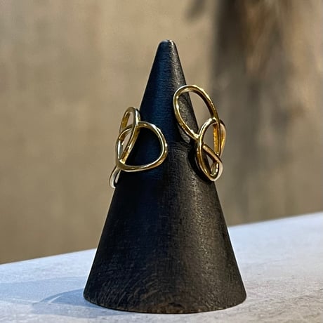 2506RG0647 / Cross twist design ring（Gold）