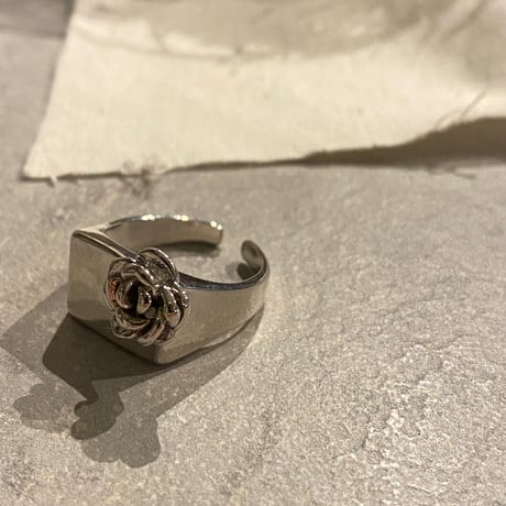 Side rose motif square ring（Silver） / 2210-RG0212