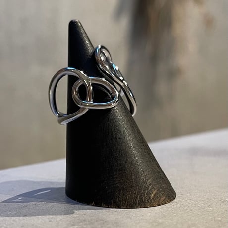 2506RG0652 / Irregular twist design ring（Silver）