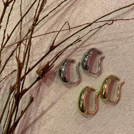Distortion  Water  Drop  Glossy  Earcuff （Silver） / EC044