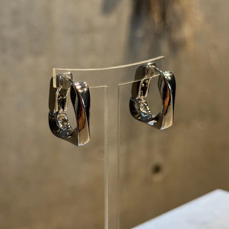 アクセサリー A&G Hoop Scrool Pierce 2508PR0799/ square hoop pierce（Silver） | Calin