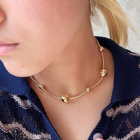2408NC0260 / Ball connect curve bar necklace（Gold）