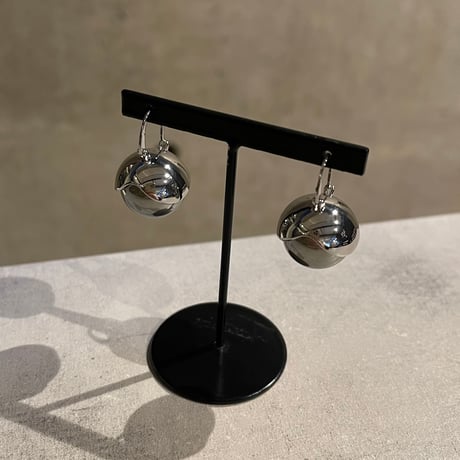 2403PR0668 / Metal pearl drop Pierce（Black）