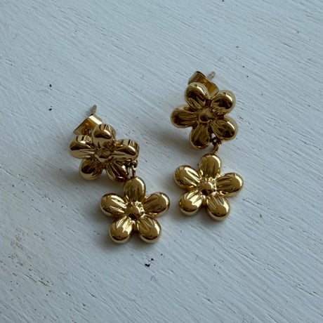 2603PR0840 / Flower connect pierce（Gold）