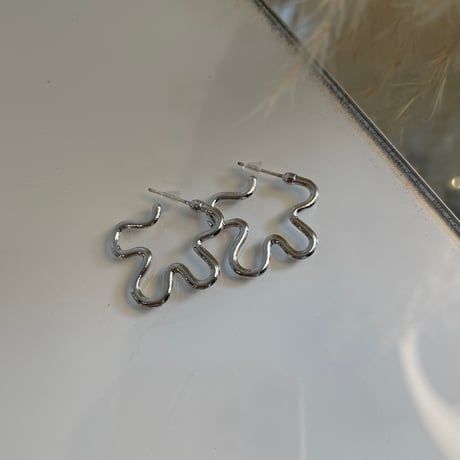 2405PR0719 / Flower motif hoop pierce（Silver）
