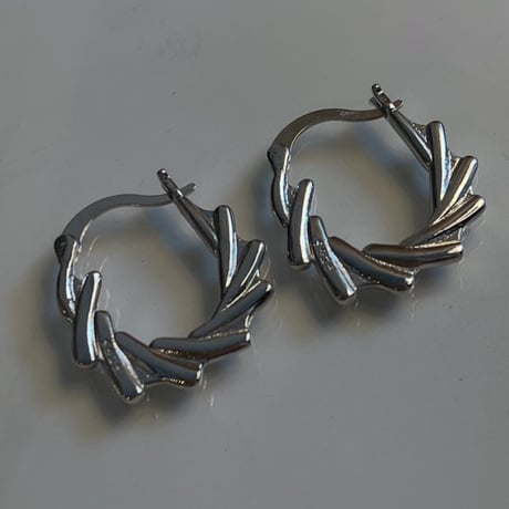 2404PR0688 / Metal design hoop Pierce（Silver）