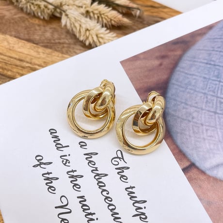Metal circle twist Earring（Gold）/ 2206_ER0115