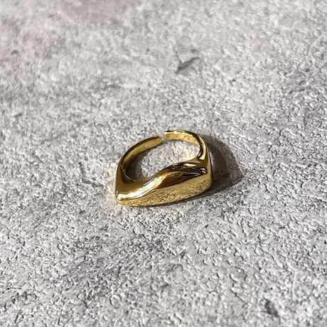 2307RG0299 / Metal craft wave ring （Gold）