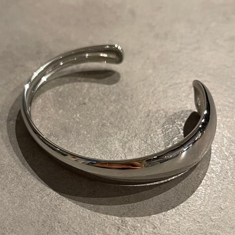 2501BR0066 / Asymmetry line Bangle（Silver）