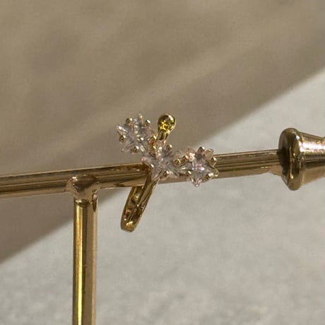 2512EC031 /  Star Stone Earcuff（Gold）