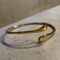 2510BR0102 / Drop twist Bangle（Gold）