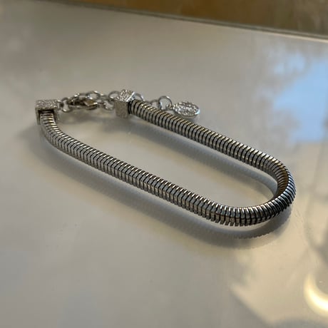 2404BR0042 / Round snake chain Bracelet（Silver）