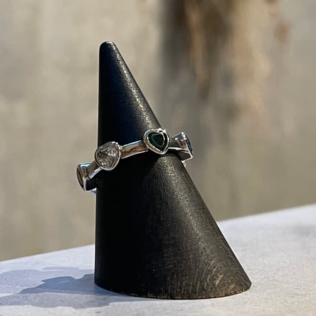 2504RG0618 / Heart motif colorful stone ring（Silver）