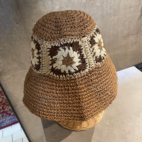2406HW0038(S)/ Flower crochet Hat（Camel）