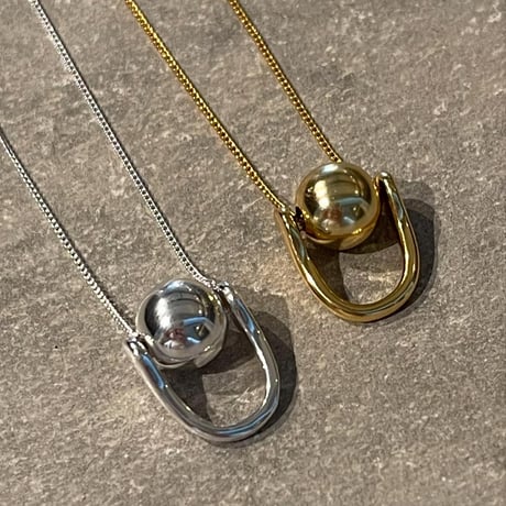 2401NC0228 / Nuance curve ball Necklace（Gold）