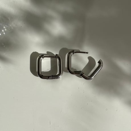 2311PR0599 / Simple square mini hoop Pierce（Silver）
