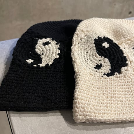 2504HW0085(S) / Yin Yang knit bucket hat（Black）