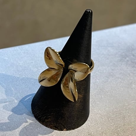 2507RG0665 / Bud butterfly open ring（Gold）