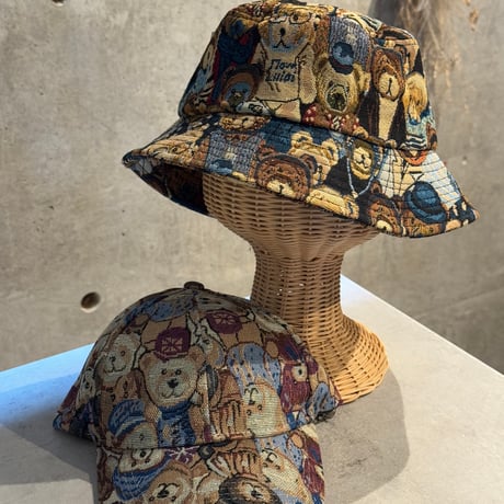 2508HW0098(S) / Jacquard Bear Cap（Navy）