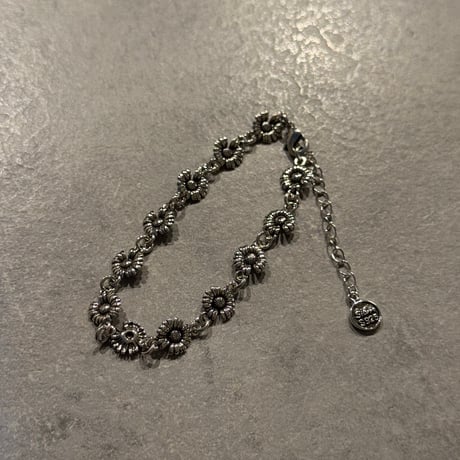 2505BR0085 / Daisy flower motif bracelet（silver）