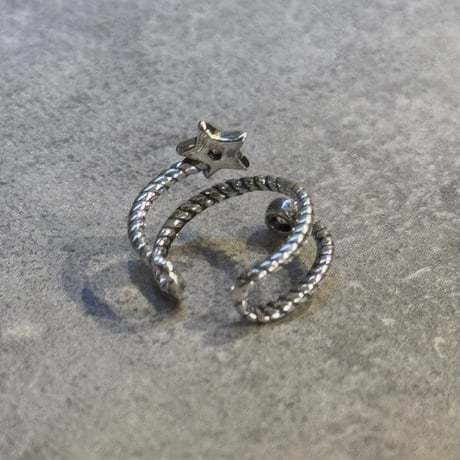 2501EC014 /  Twist star motif Ear Cuff（Silver）