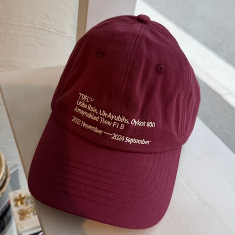 KF251114AST(S) / Text Embroidery Cap（Burgundy）