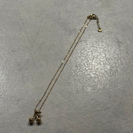 2511NC0372 / Point Cherry Necklace（Gold）